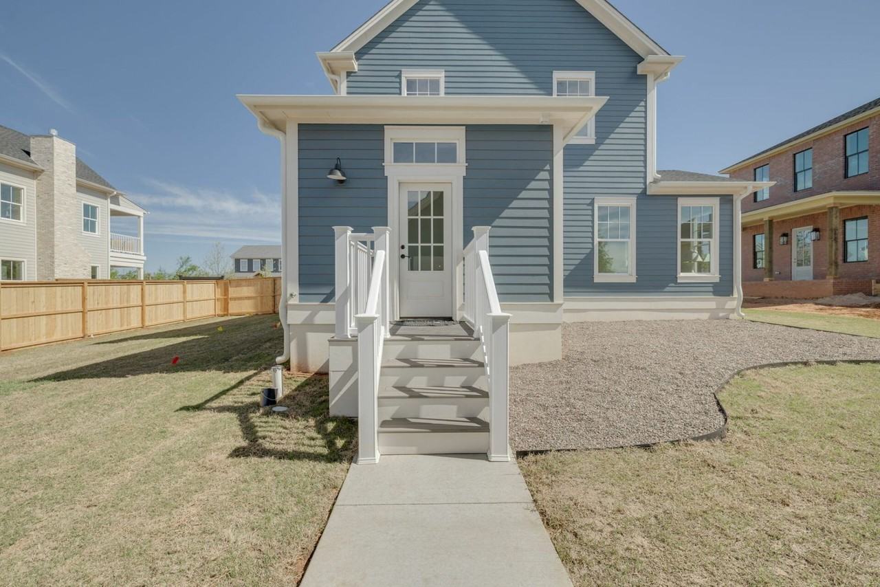 18434 Sweetwater Ln - Photo 5 of 23