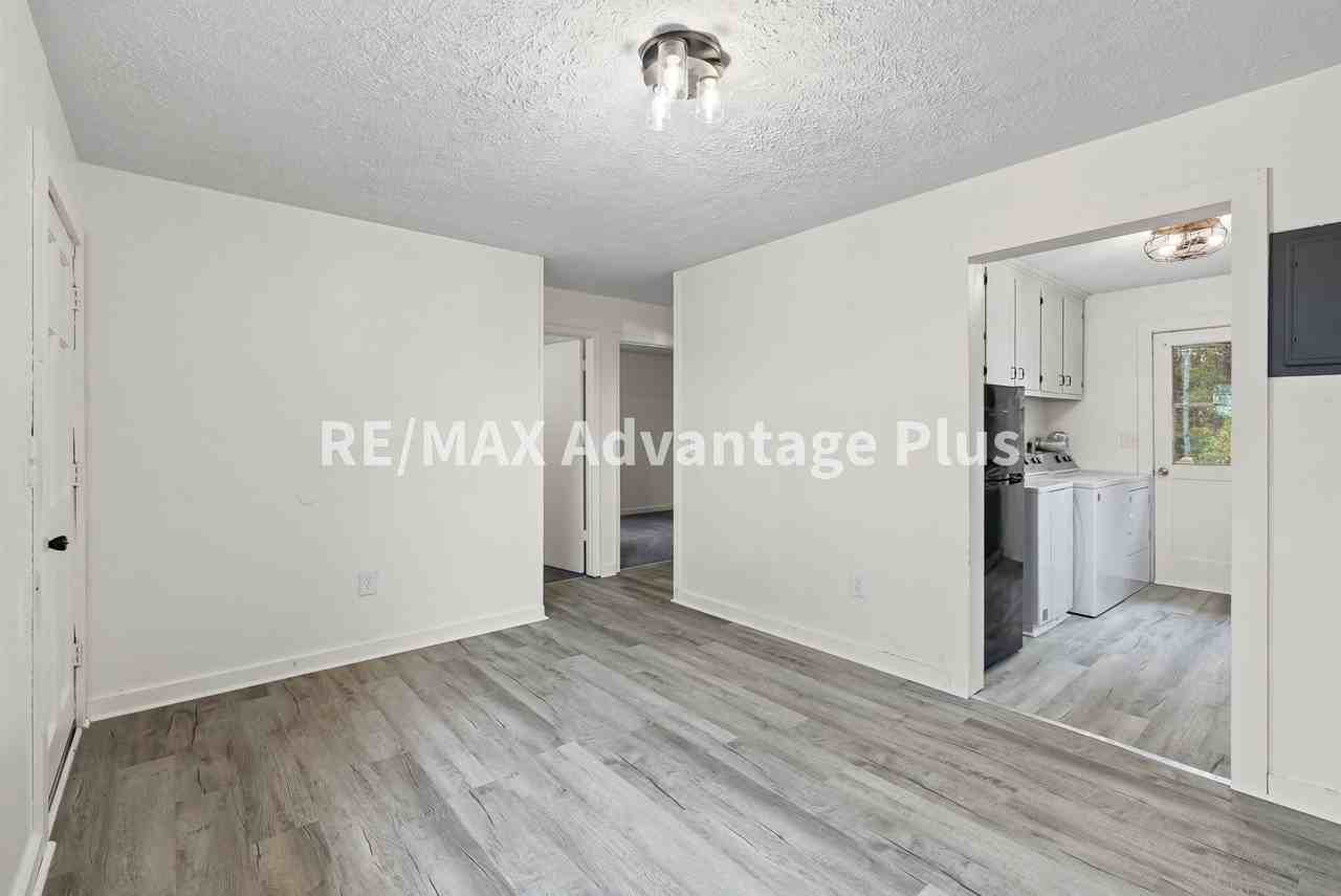247 Elam Rd - Photo 2 of 19