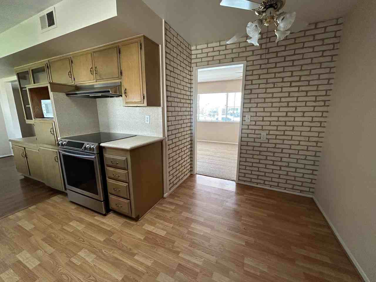 26970 Pinehurst Rd - Photo 5 of 18