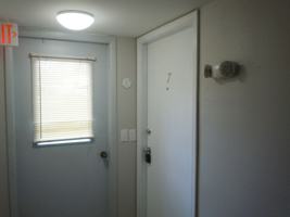 featured image of 119 W Clay St