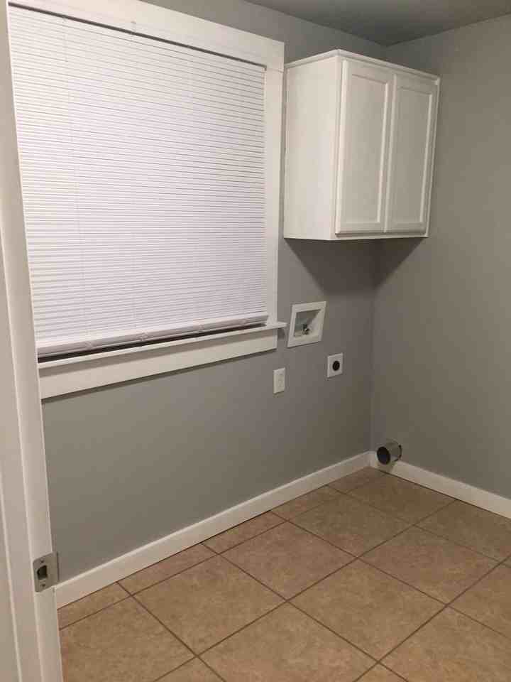 1123 West Maple Avenue - Photo 4 of 23