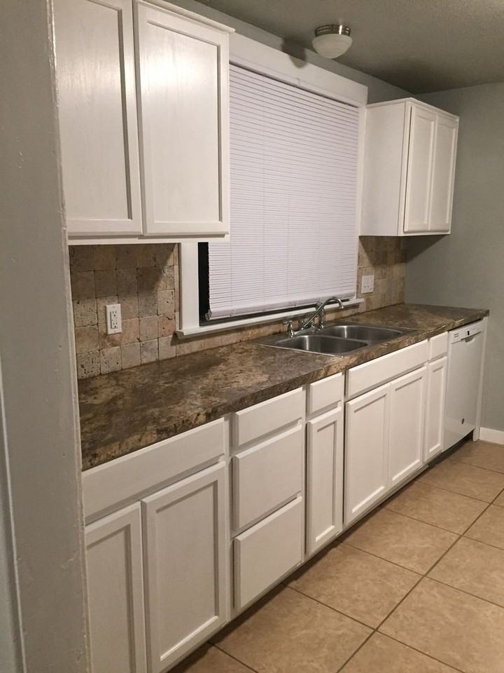 1123 West Maple Avenue - Photo 7 of 23