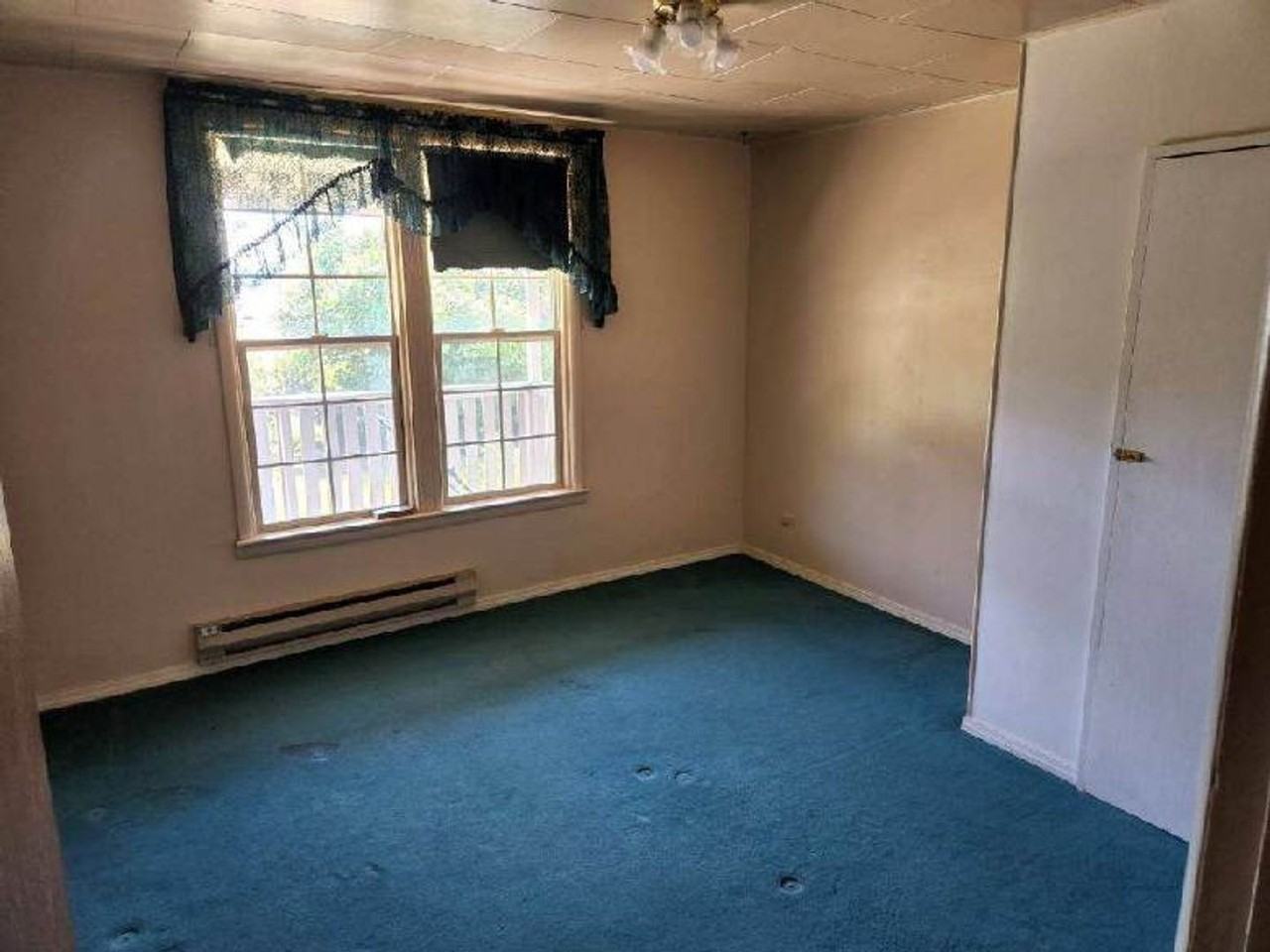 449 Diamond Road - Photo 3 of 16