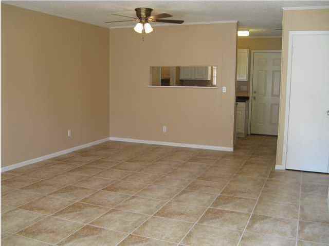 537 Hickory Ave - Photo 2 of 12