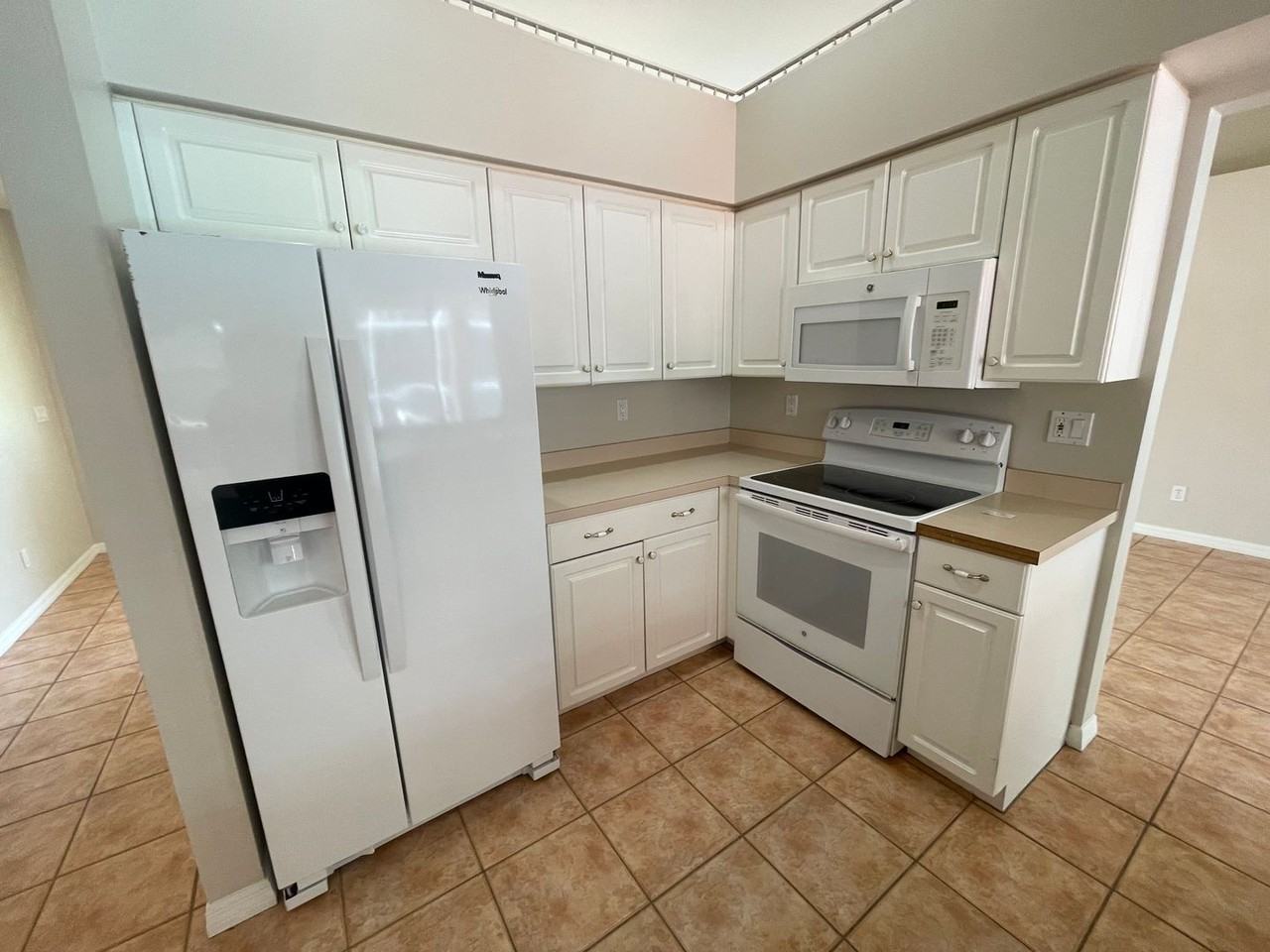 6792 Weatherby Court - Photo 4 of 34