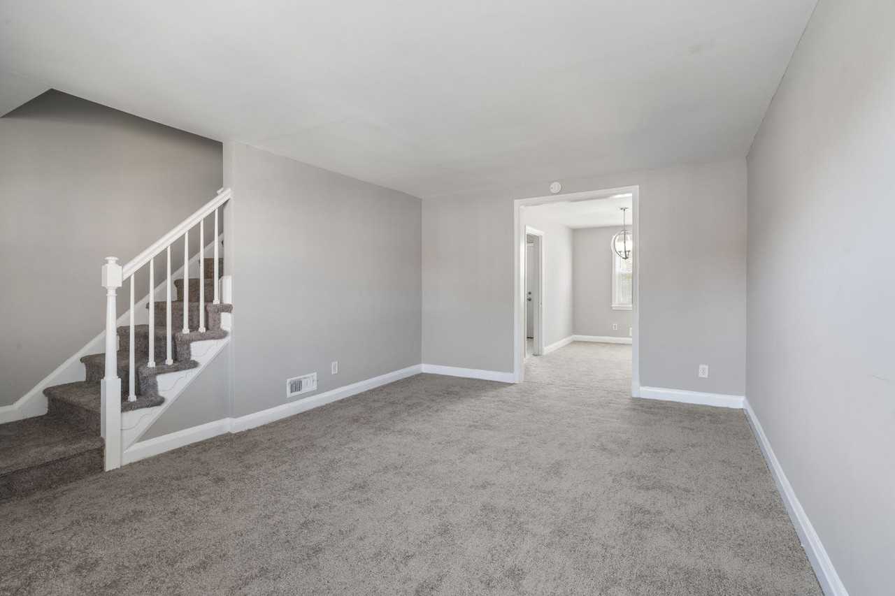 4321 Eldone Road - Photo 6 of 26