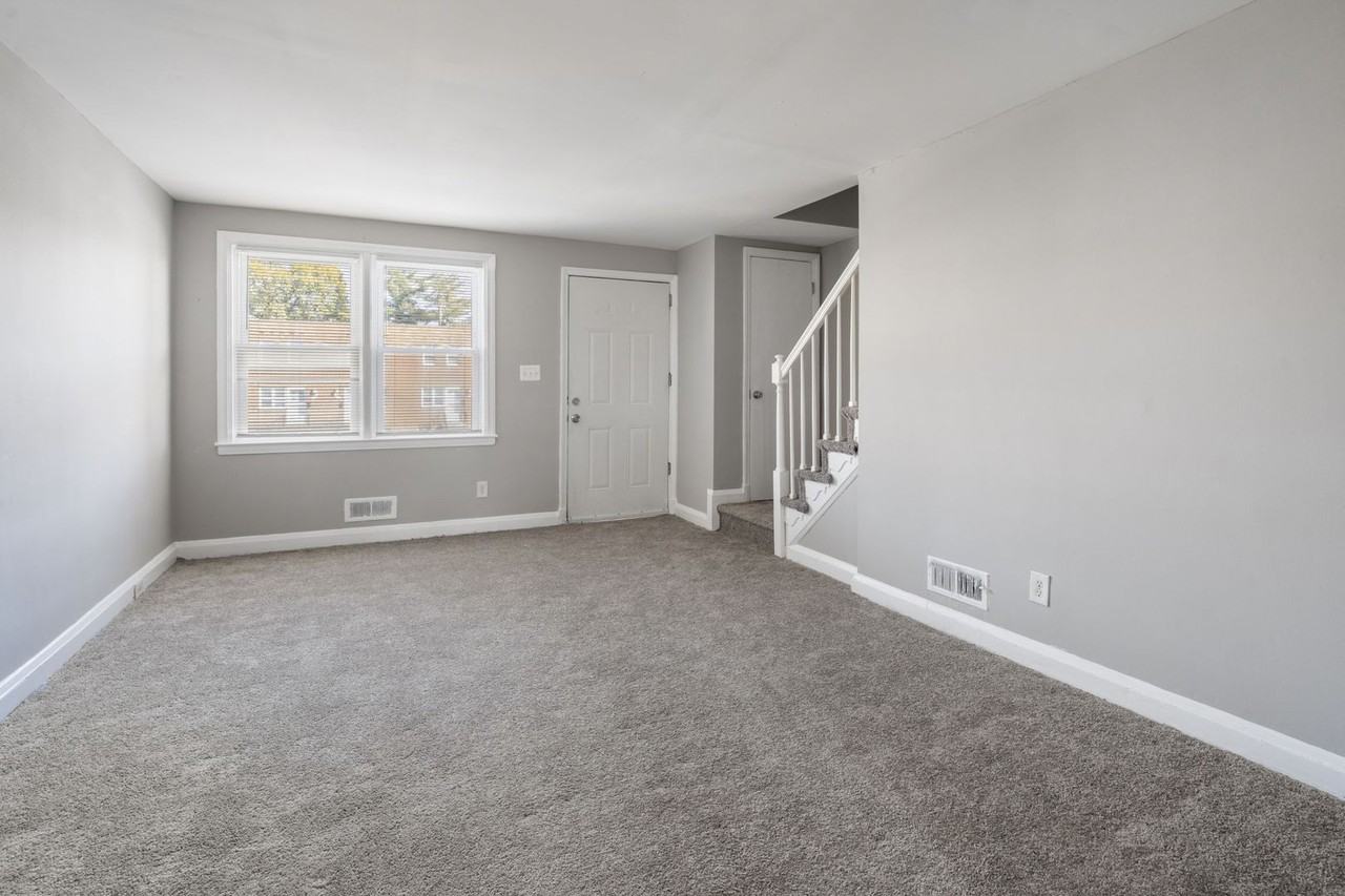 4321 Eldone Road - Photo 7 of 26