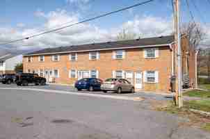 featured image of 92 Dutch Mill Ct