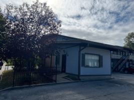 featured image of 1025 S 5th St