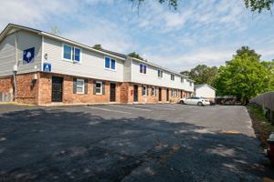 featured image of 2807 School House Rd