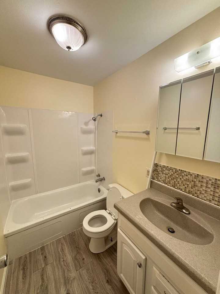 402 Dodson Dr S - Photo 7 of 10