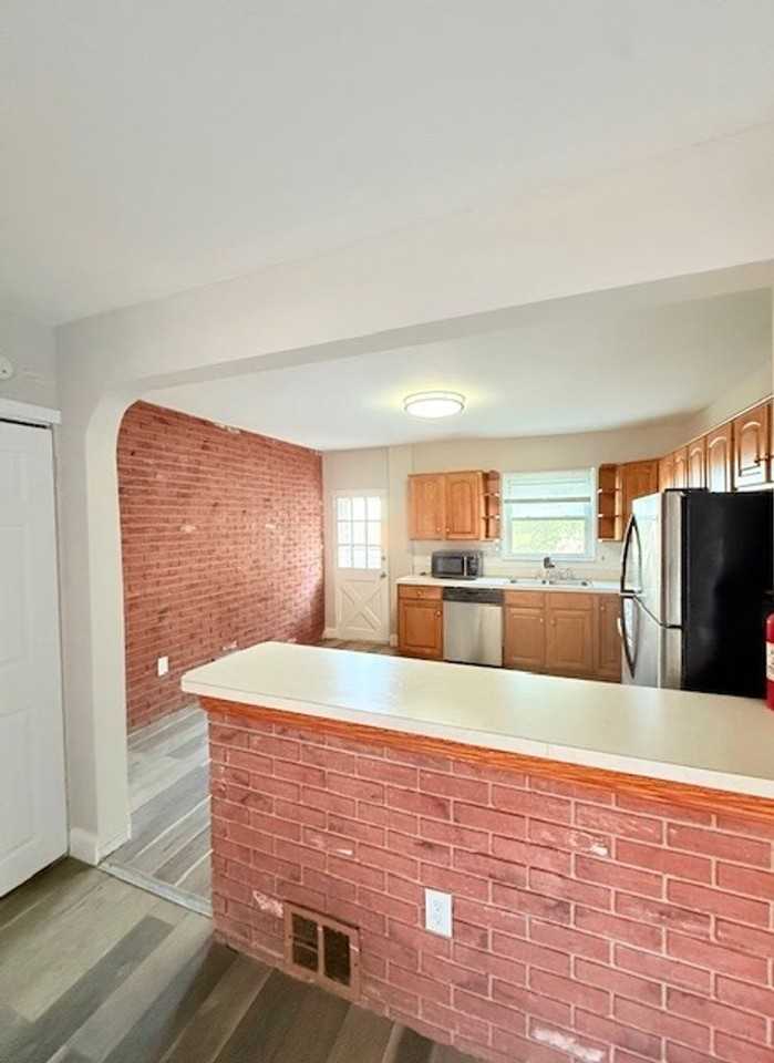 117 White Ave - Photo 2 of 32