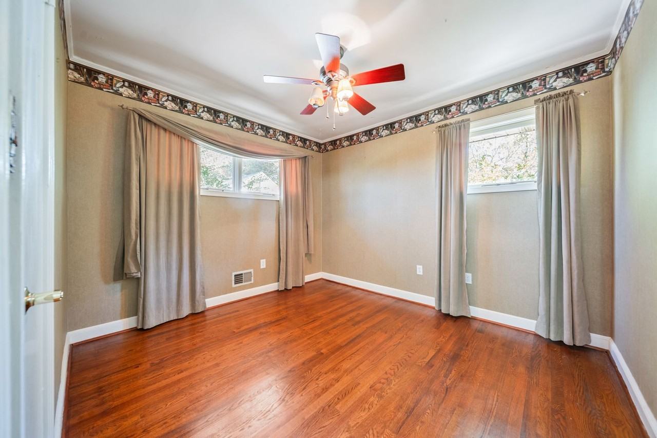 820 Skyland Dr - Photo 5 of 19