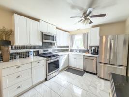 featured image of 1094 Manzanita Ave