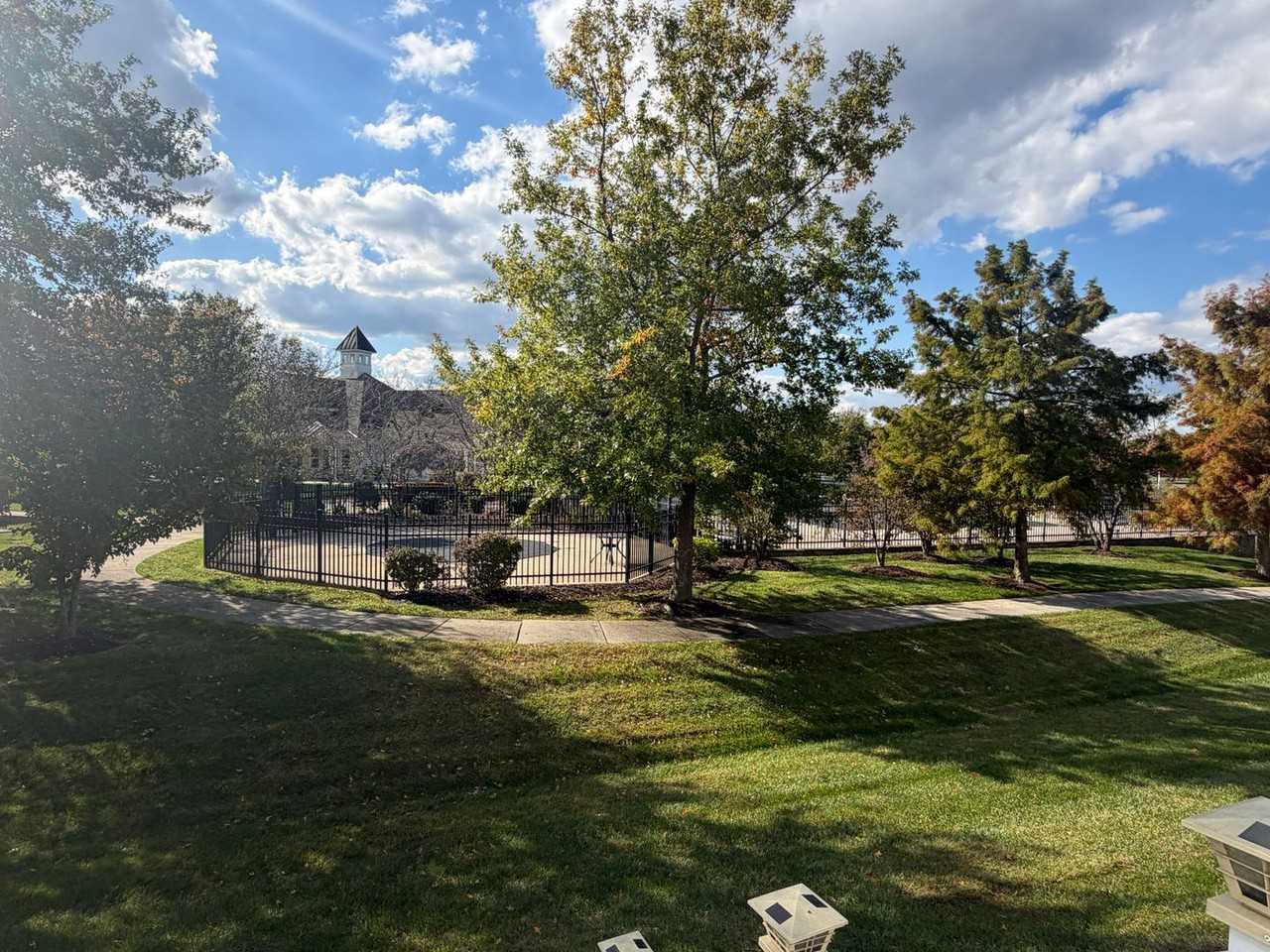 16402 Corkscrew Ct - Photo 3 of 4