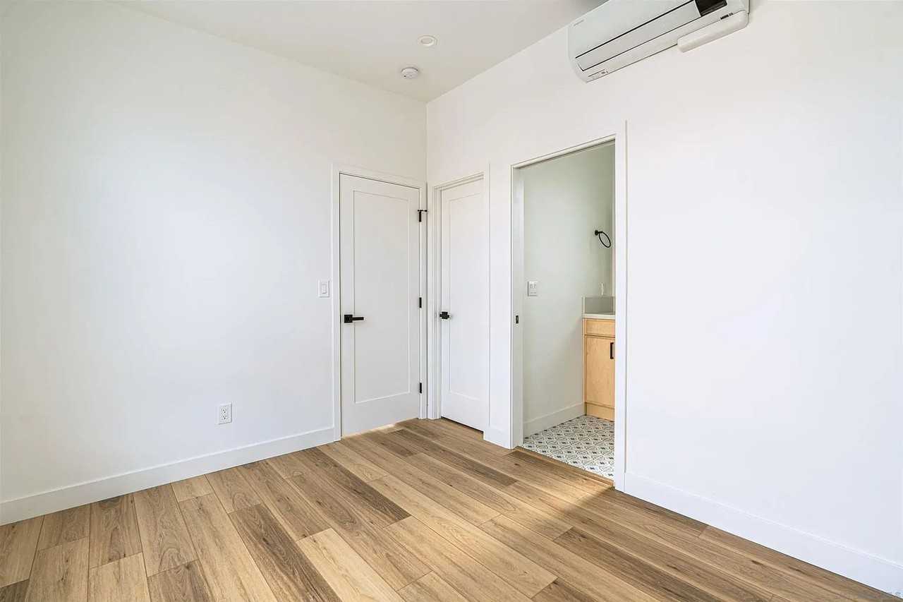 2945 B. St - Photo 6 of 10