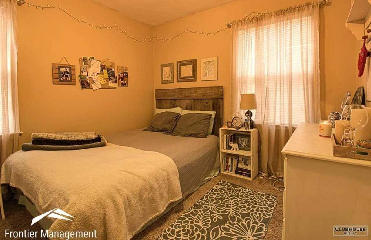 1539 Campus Rd - Photo 6 of 12