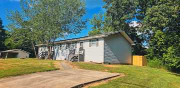 featured image of 1801 Ridgewood Dr