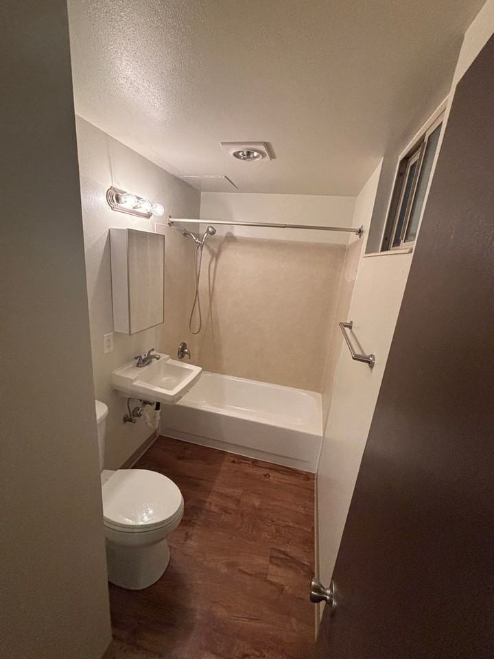Dolphin Apartments - Photo 3 of 17