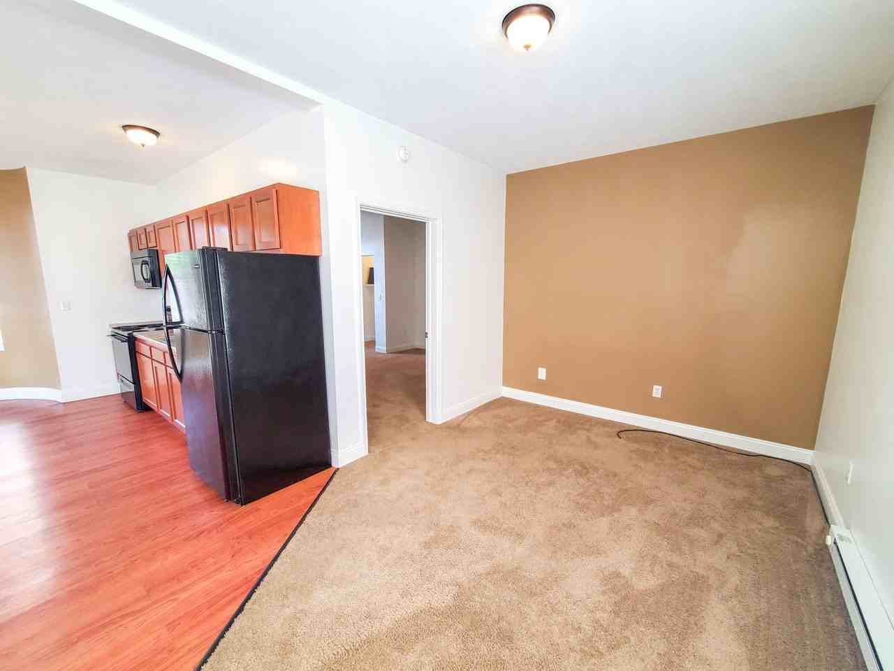 301w8th - Photo 6 of 34