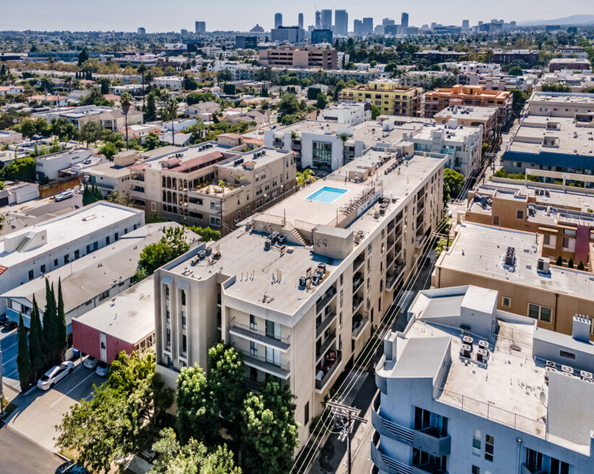 Hidden Gem in Beautiful Beverly Hills and West Hollywood - Photo 4 of 15