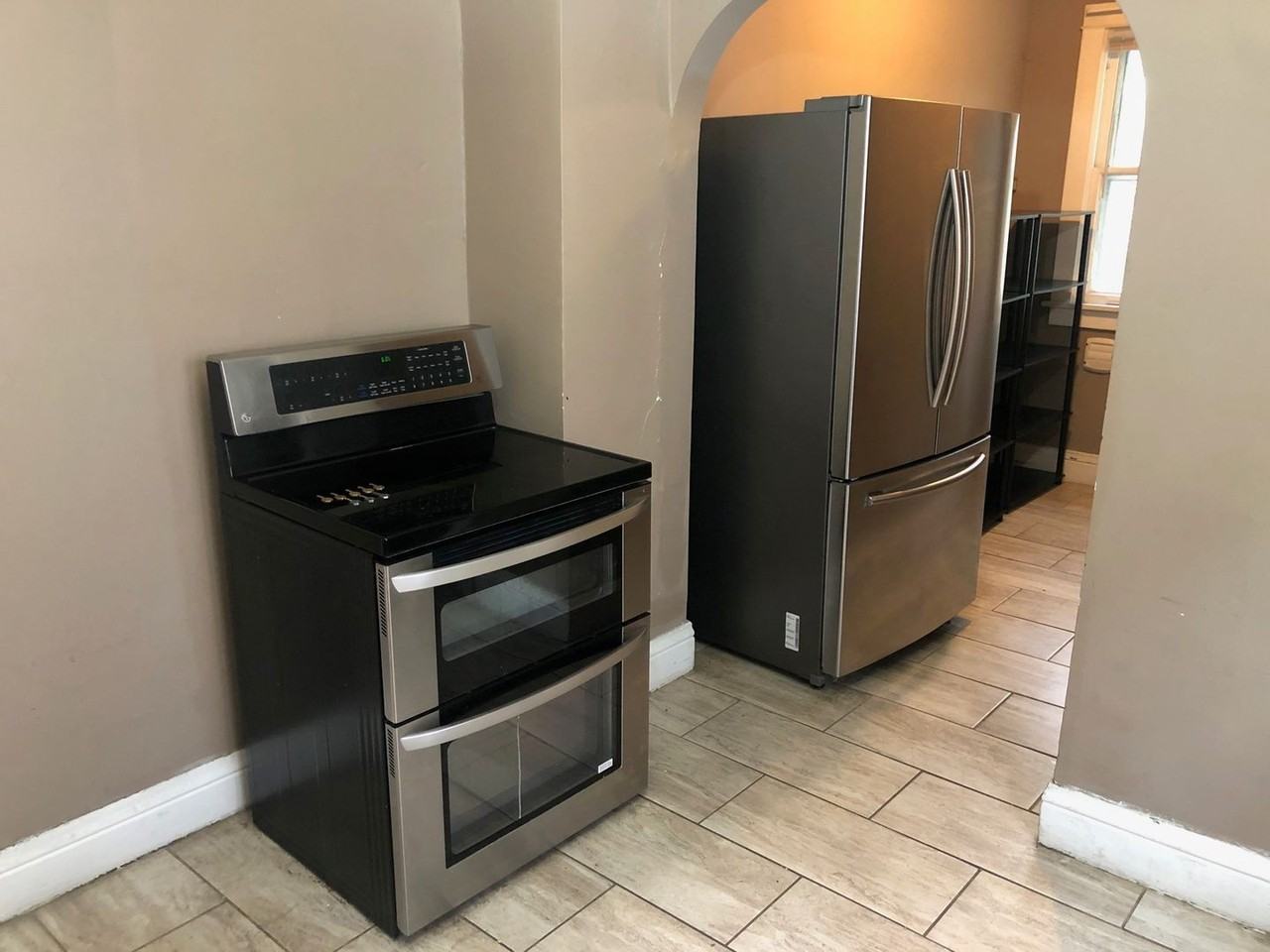 4157 Cuming St - Photo 6 of 20