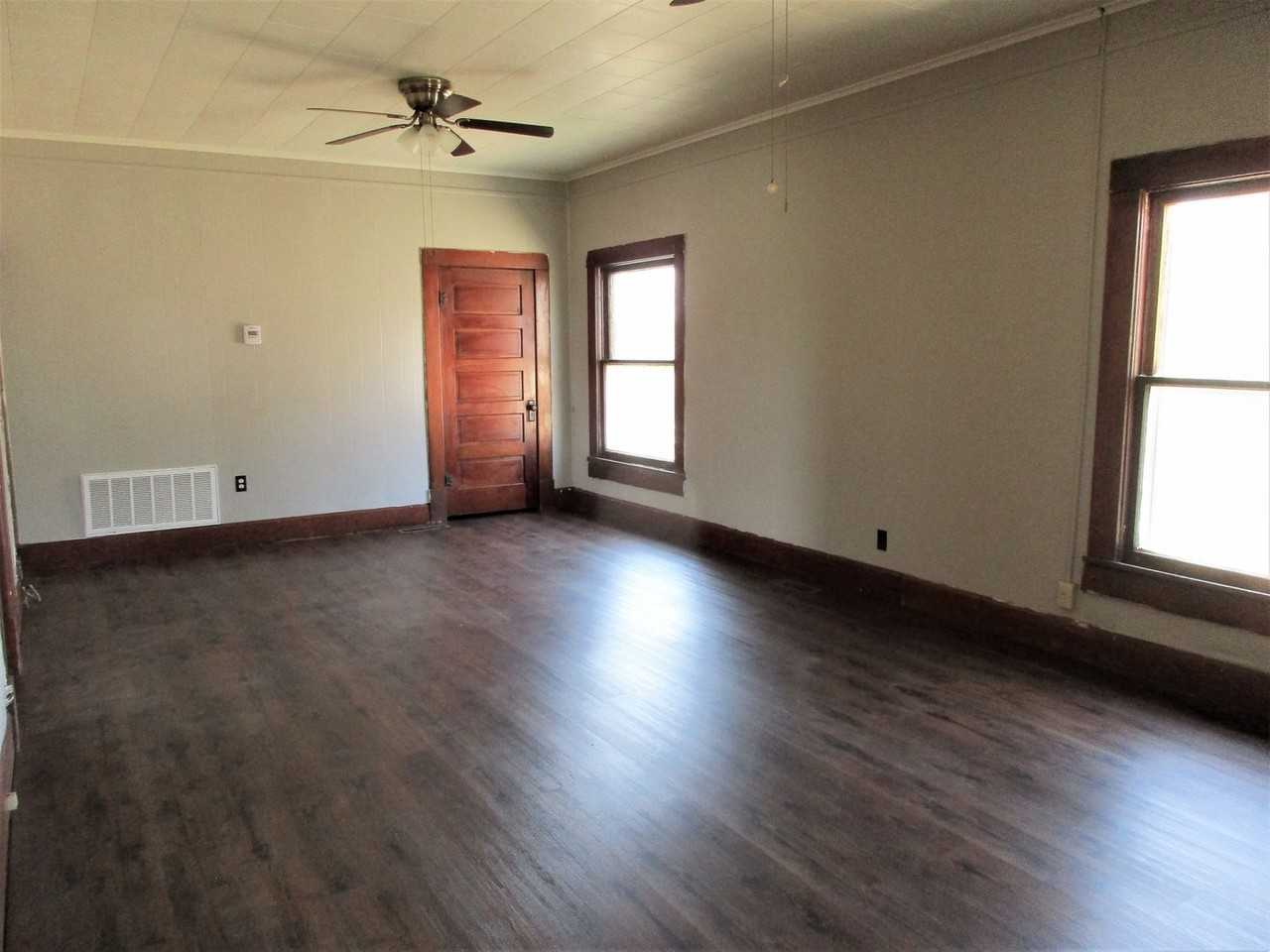 417 N Hunt Ave - Photo 2 of 17