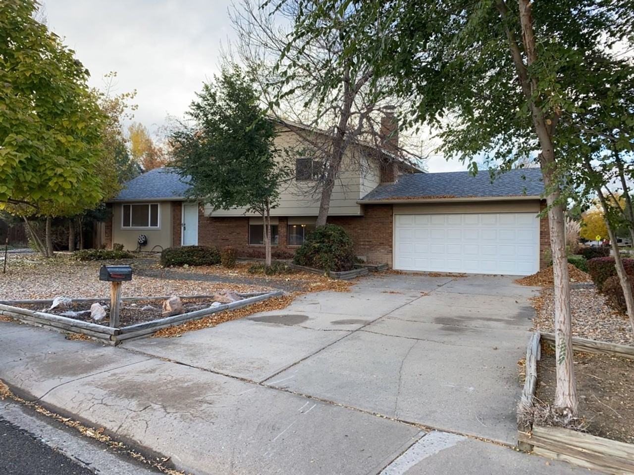 2807 Worthington Ave - Photo 2 of 48