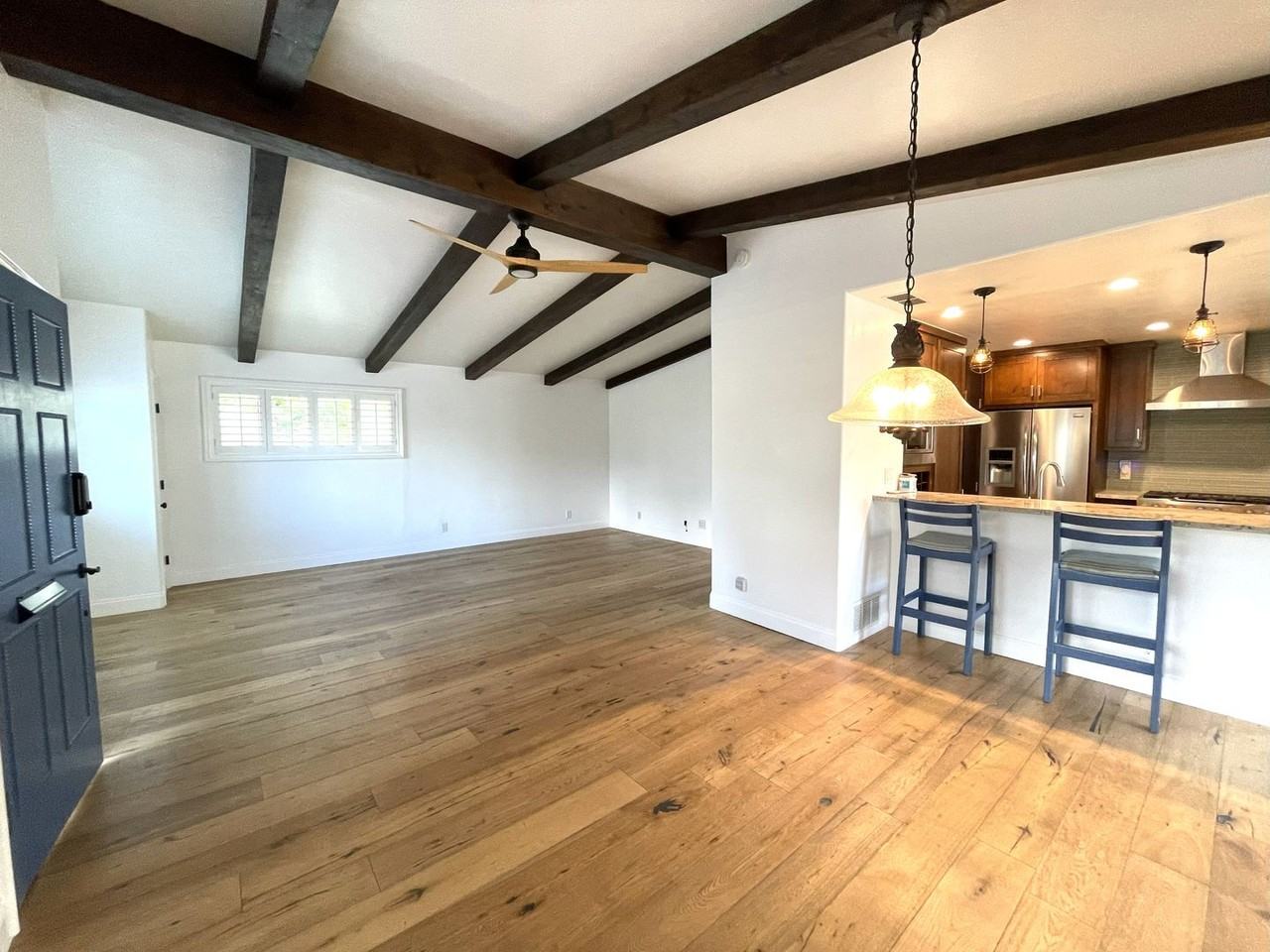 4720 Emerald St - Photo 3 of 21