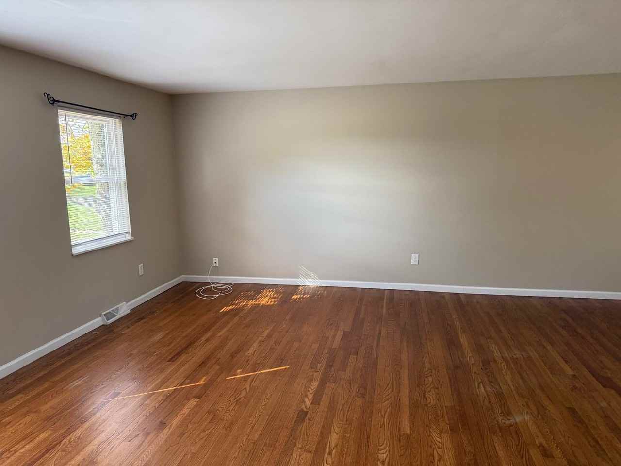828 Pinehurst Dr - Photo 3 of 22