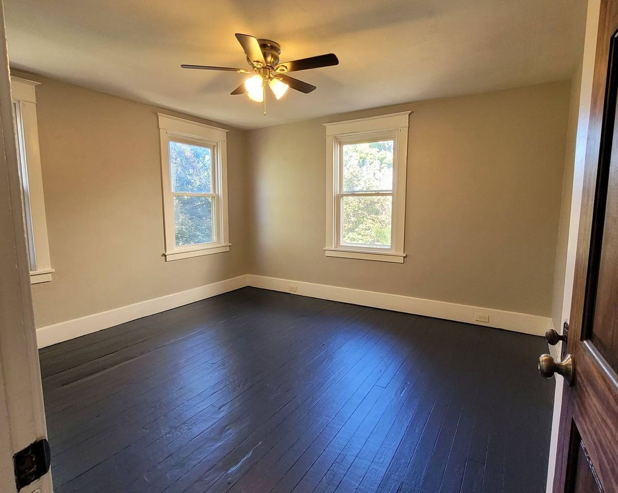 2407 Maple Ave - Photo 7 of 14