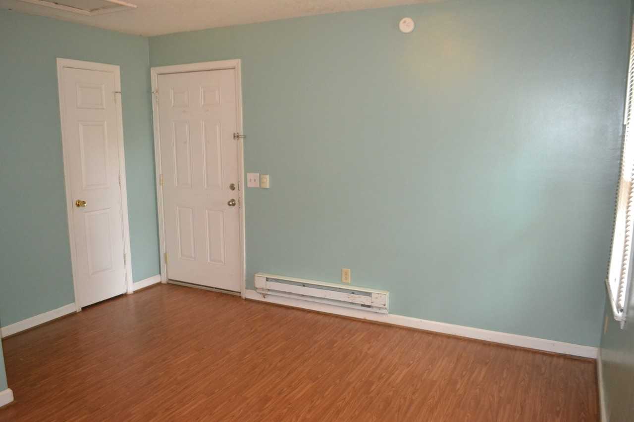 102 Franklin Dr - Photo 4 of 7