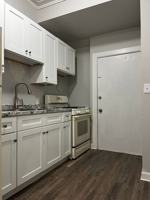 featured image of 324 S Queen St