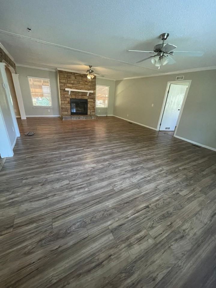 127 Dennig Dr - Photo 3 of 21