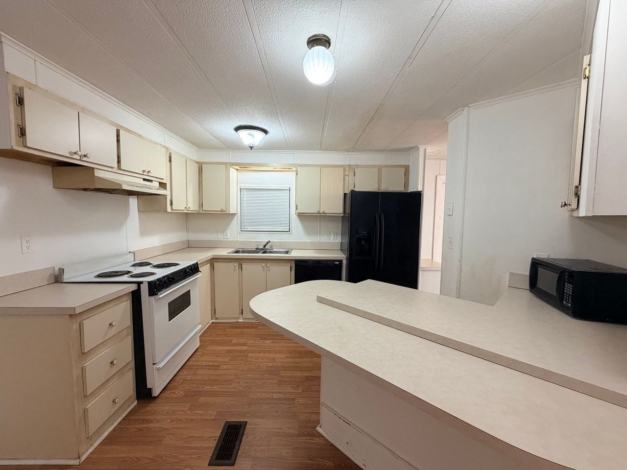 106 Gaslight Ave - Photo 5 of 19