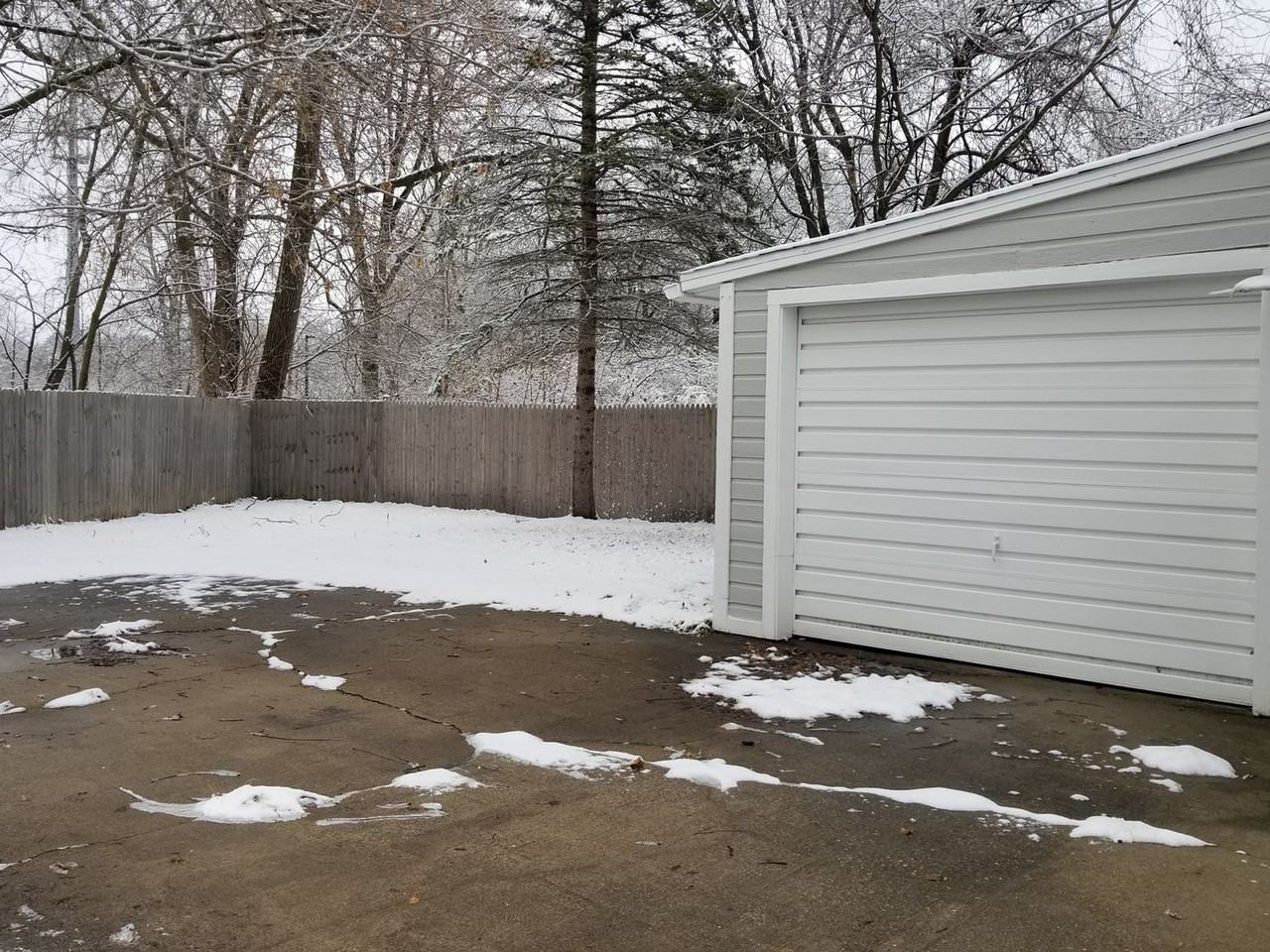 182 West Euclid Avenue - Photo 2 of 18