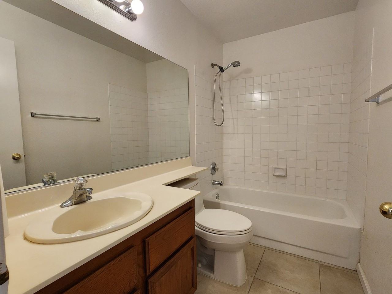 2241 Highpointe Dr #203 - Photo 3 of 5