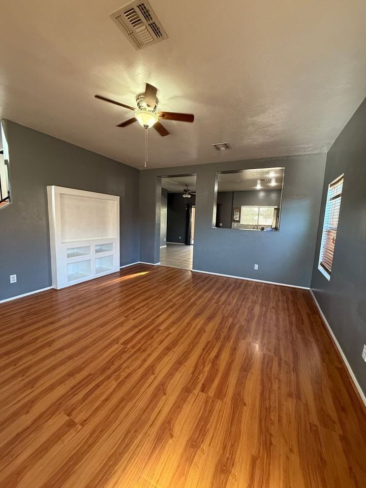 4289 E River Falls Dr - Photo 4 of 31