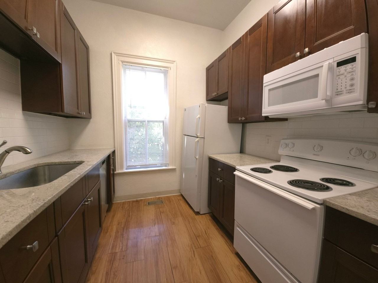 1622 18th Street - Photo 6 of 15