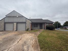 featured image of 6637 E 72nd Pl