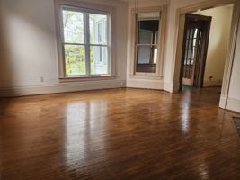 featured image of 346 W 4th St