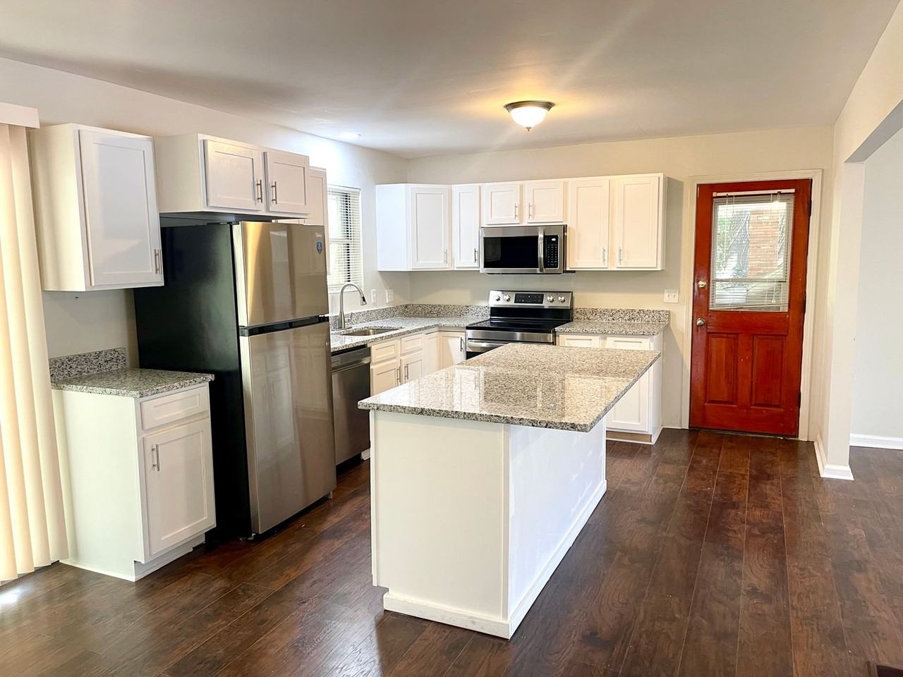 5435 Winstead Ct - Photo 4 of 21