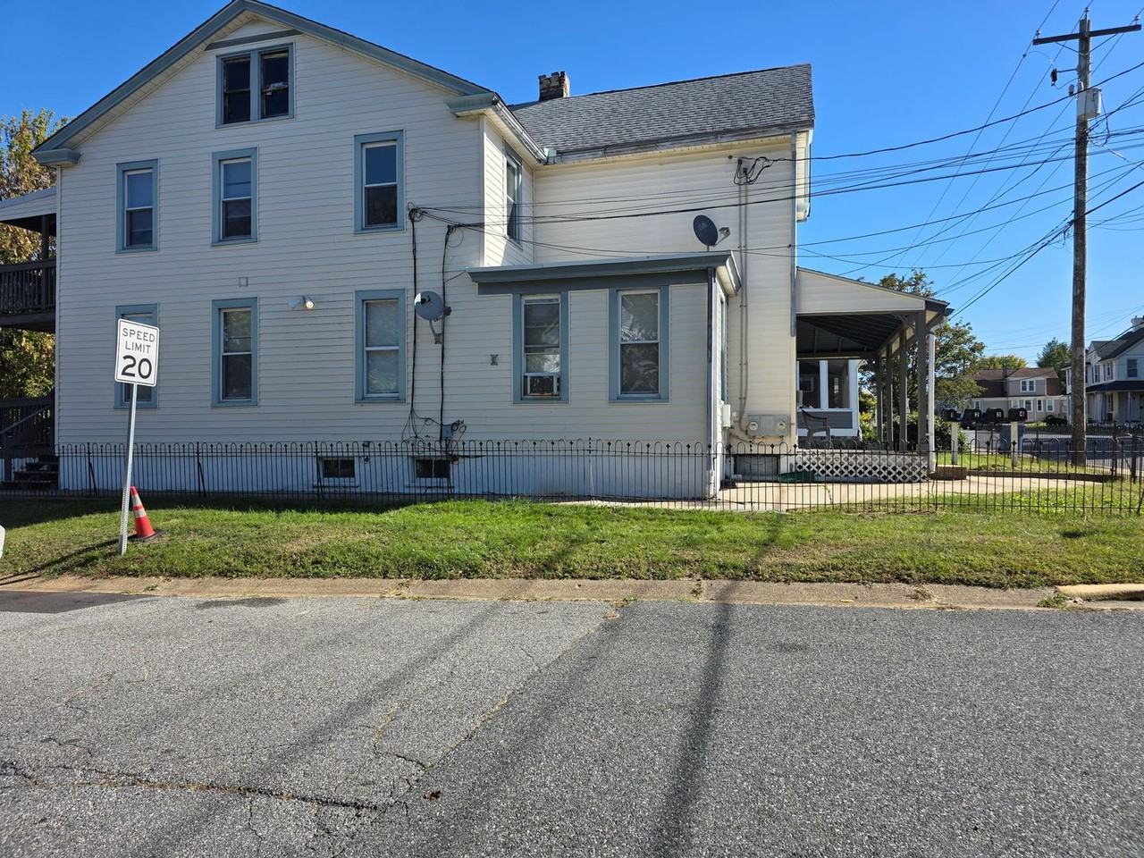 515 New Road - Photo 2 of 7