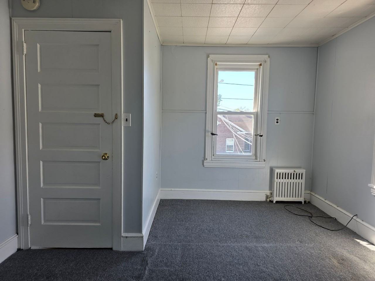 515 New Road - Photo 3 of 7