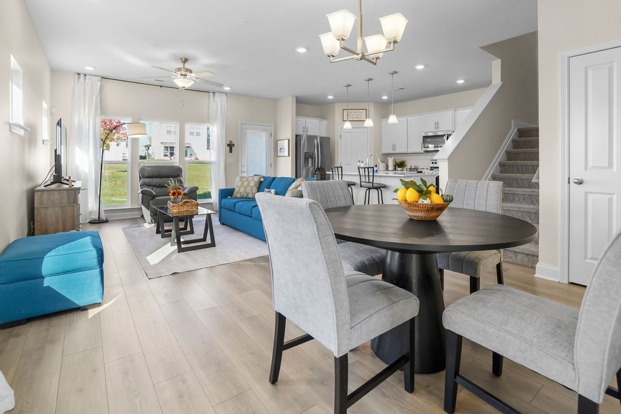 1223 June Wilde Rdg - Photo 5 of 24