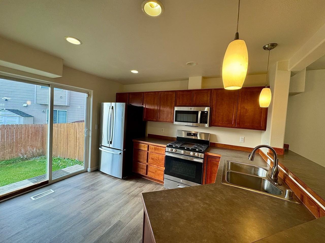 141 Matthew Paul Way - Photo 3 of 26