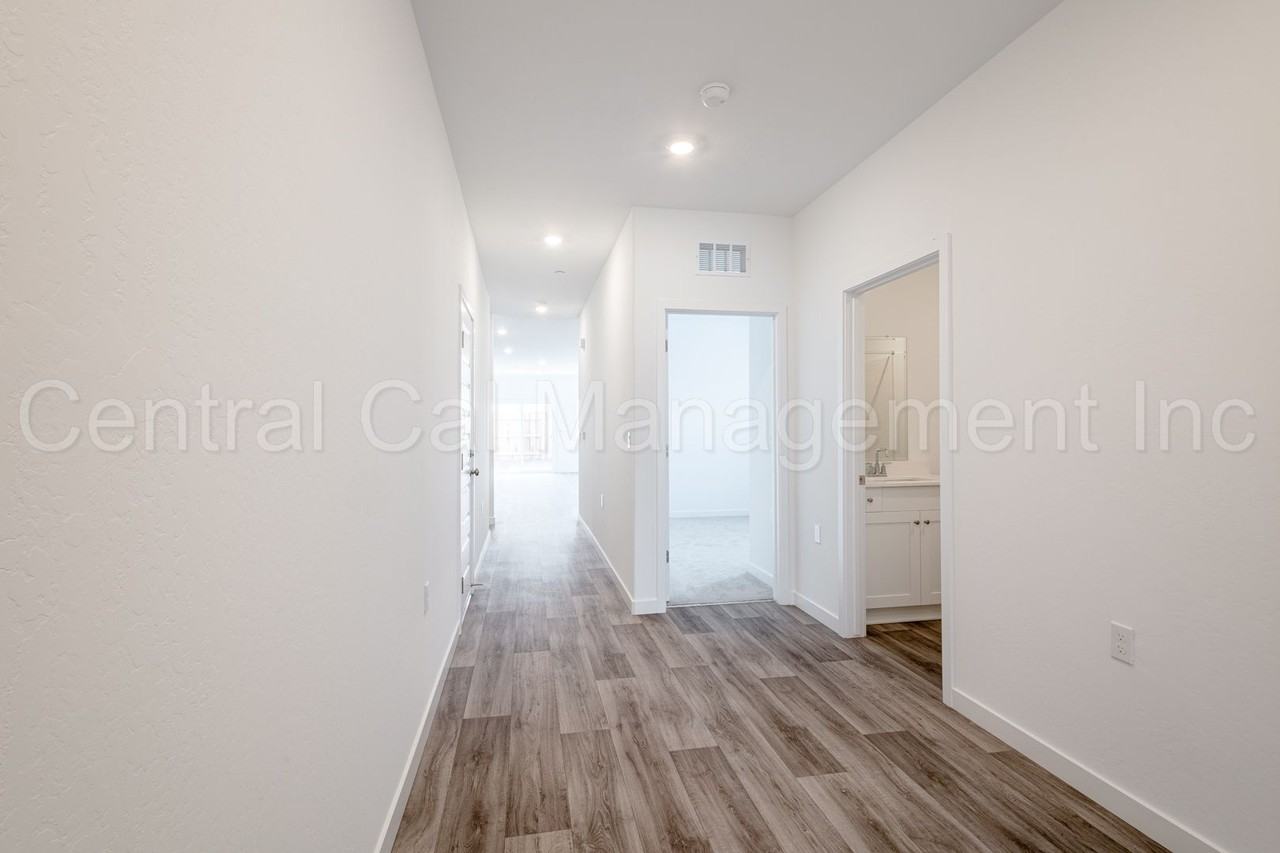 8233 Healy Pass Avenue - Photo 3 of 26