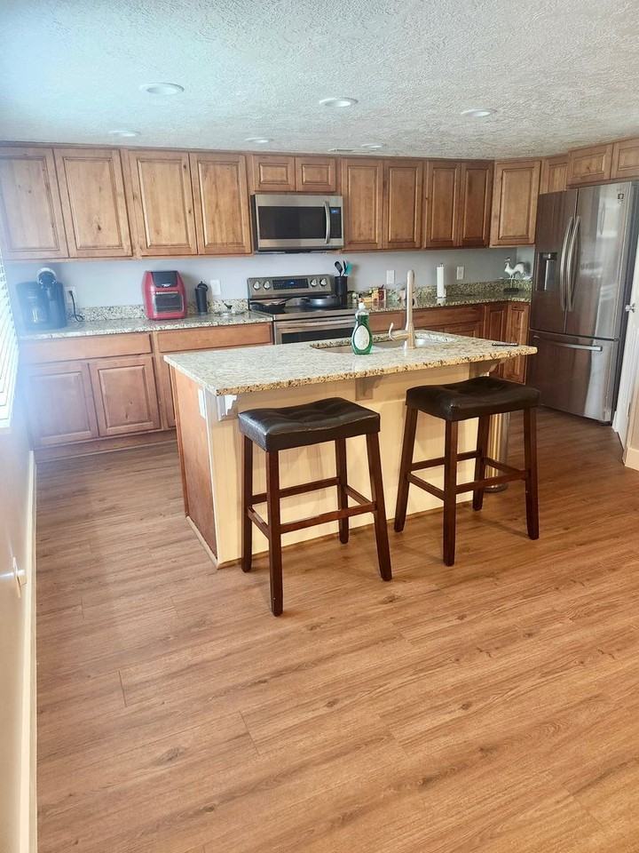 2412 N 2000 W - Photo 5 of 20