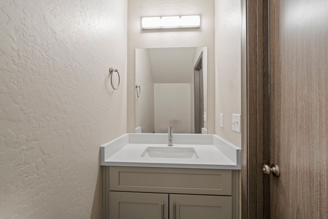 9625 East Nixon Lane - Photo 7 of 24