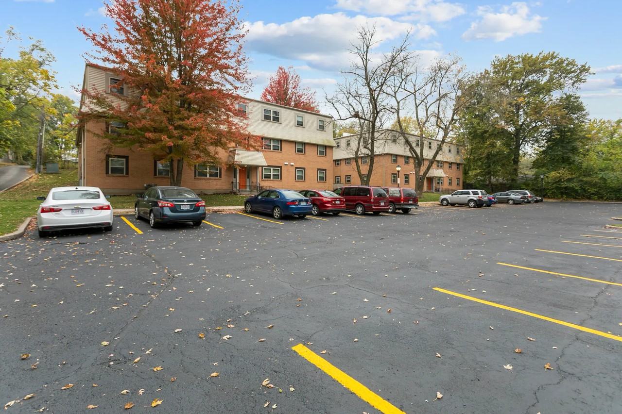 Maple Manor Apartments - Photo 2 of 2